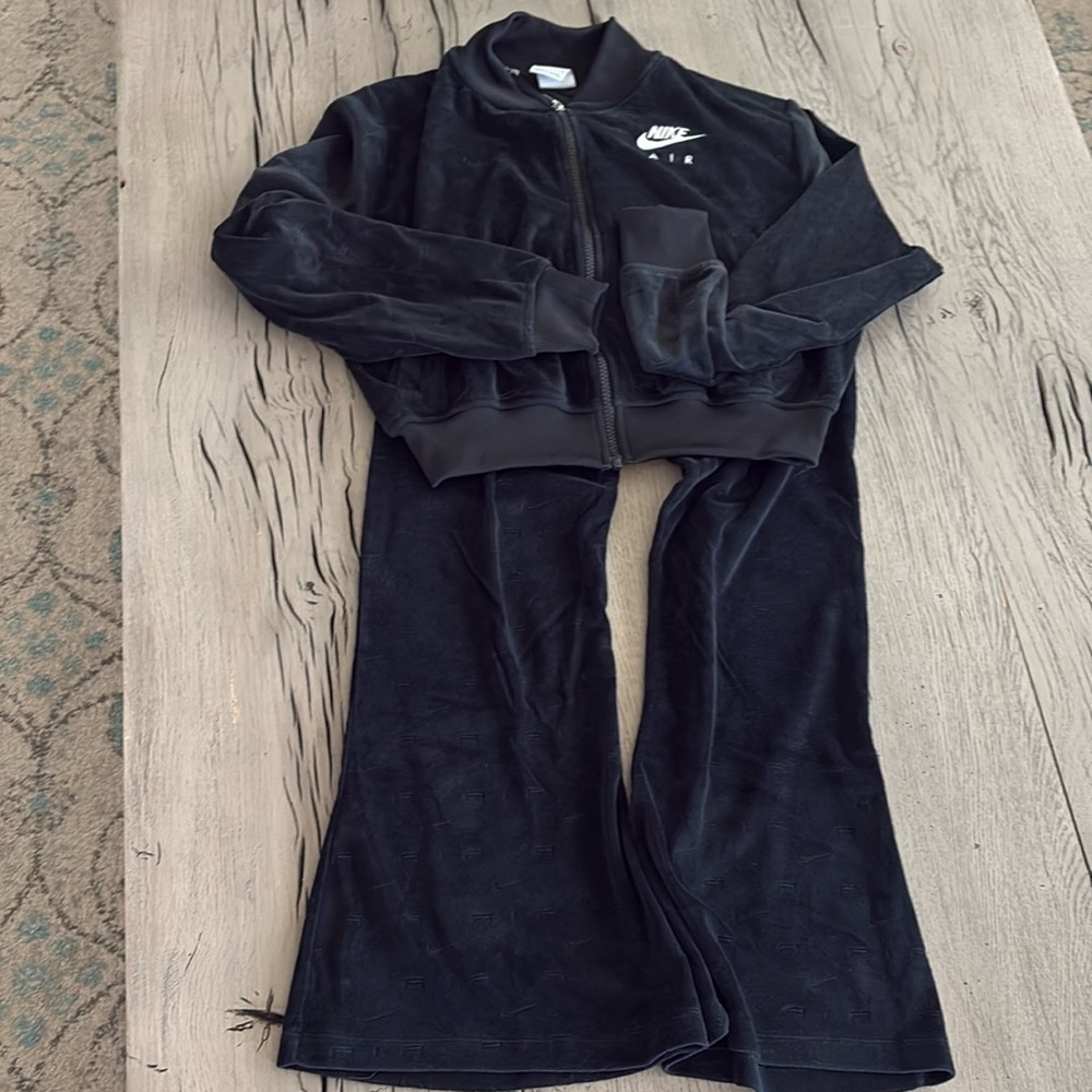 Nike air velour sweatsuit